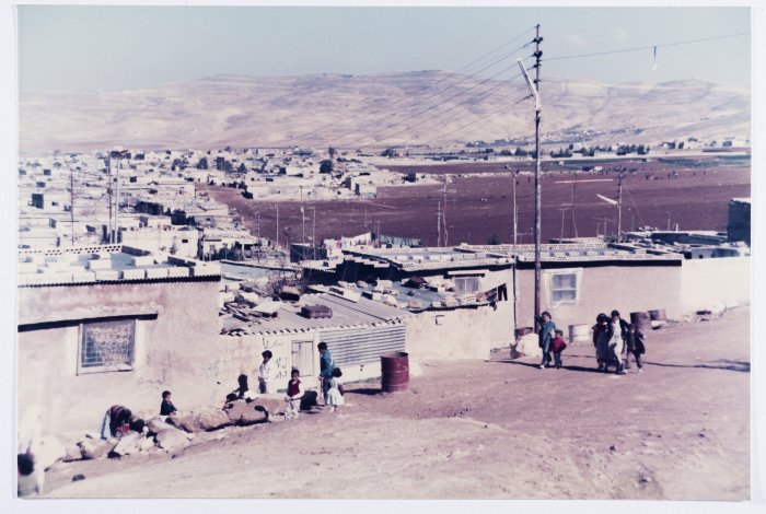 يوم عاصف سنة تأسيس المخيم