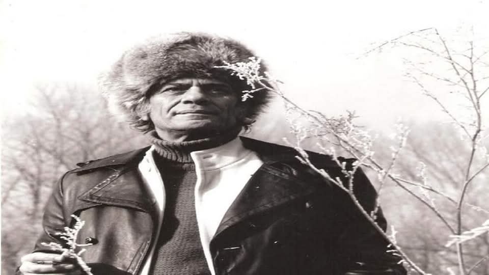 الشاعر والكاتب (معين توفيق سيد خليل بسيسو)