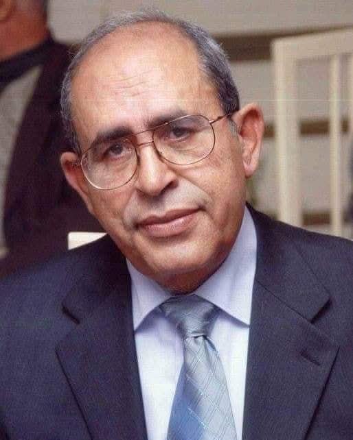 الشاعر الدكتور عز الدين المناصرة صاحب قصيدة (بالأخضر كفناه )و (جفرا )
