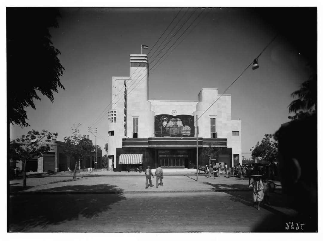 من سينما الحمرا  إلى يافاؤر وعودة إلى الهمبرا