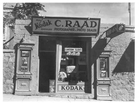 صورة لأستوديو خليل رعد في القدس من العام 1934