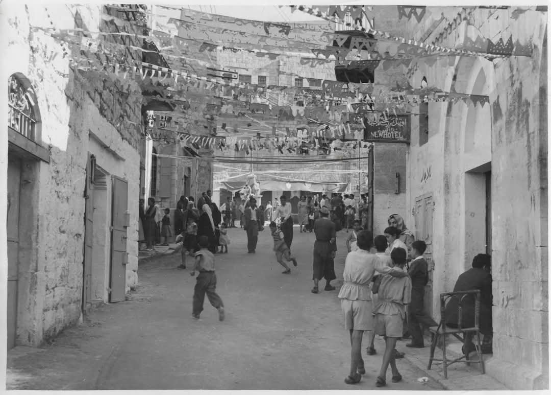 صورة نادرة لشارع النجمة ومنطقة المنارة!  | موسوعة المخيمات الفلسطينية