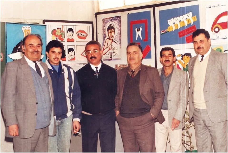 نمر حجاب.. شاعر فلسطين الذي حمل ترابها على رأس  | موسوعة المخيمات الفلسطينية