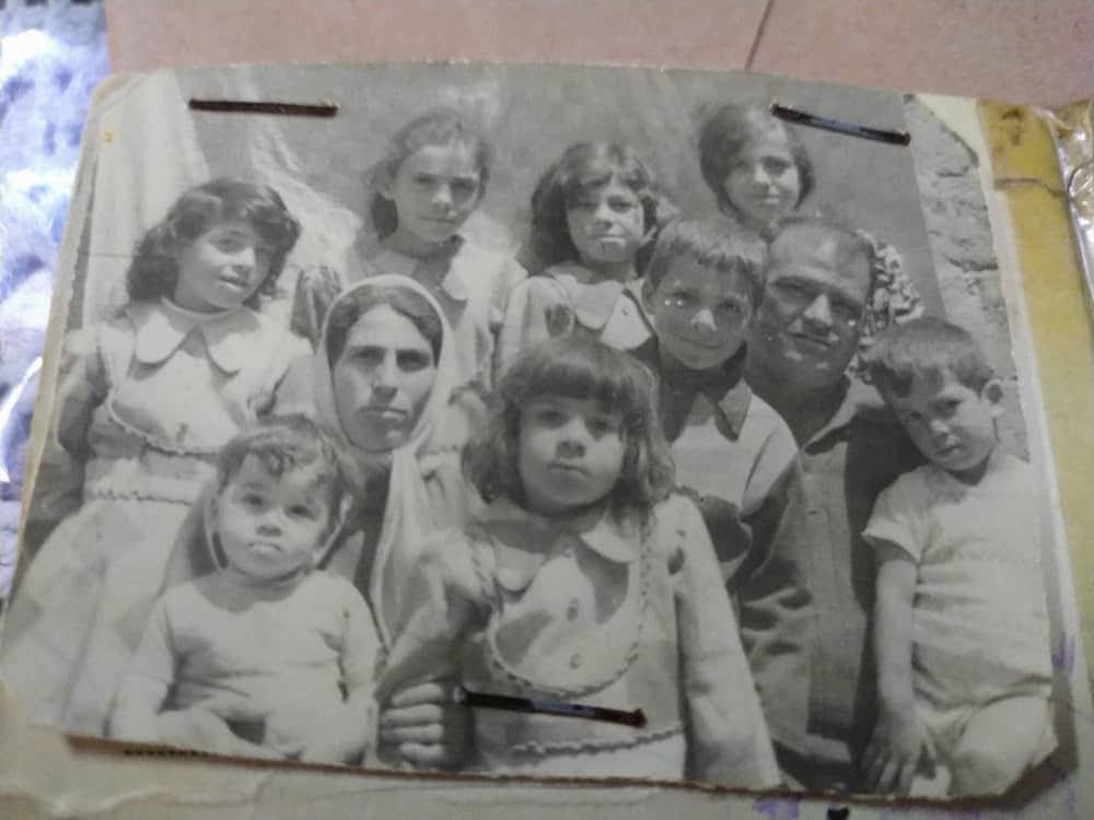 عائلة من مخيم النيرب