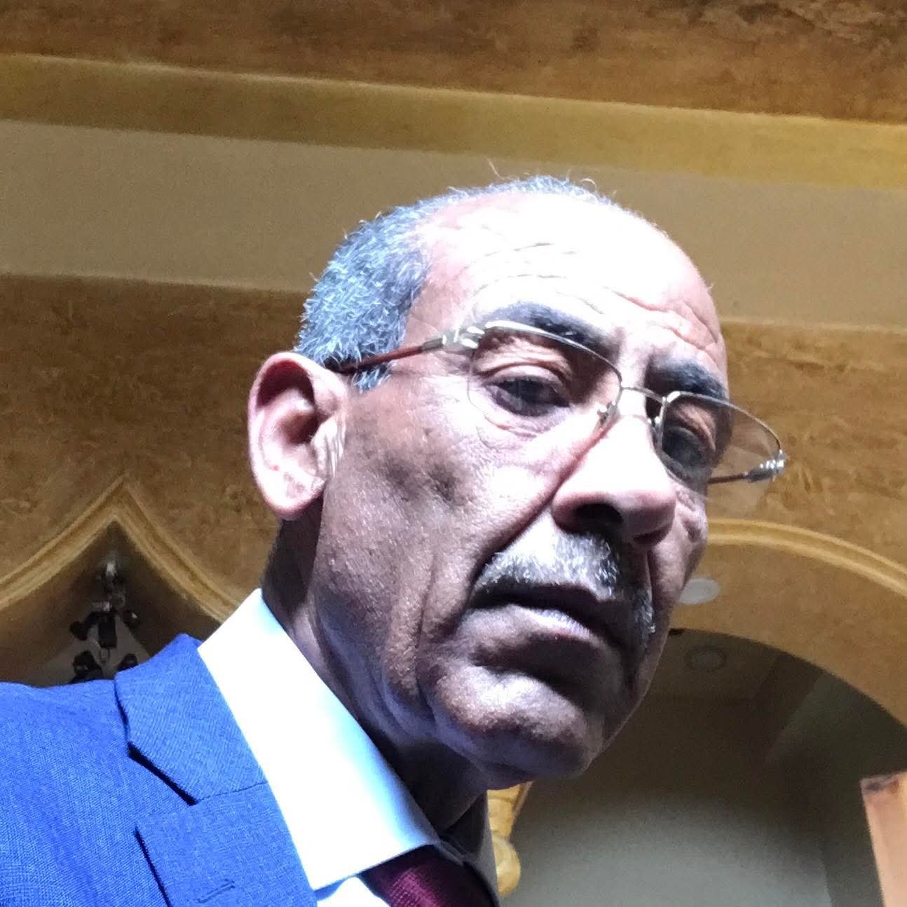 حسين موسى… شاعرٌ يوقظ الوطن من حبره