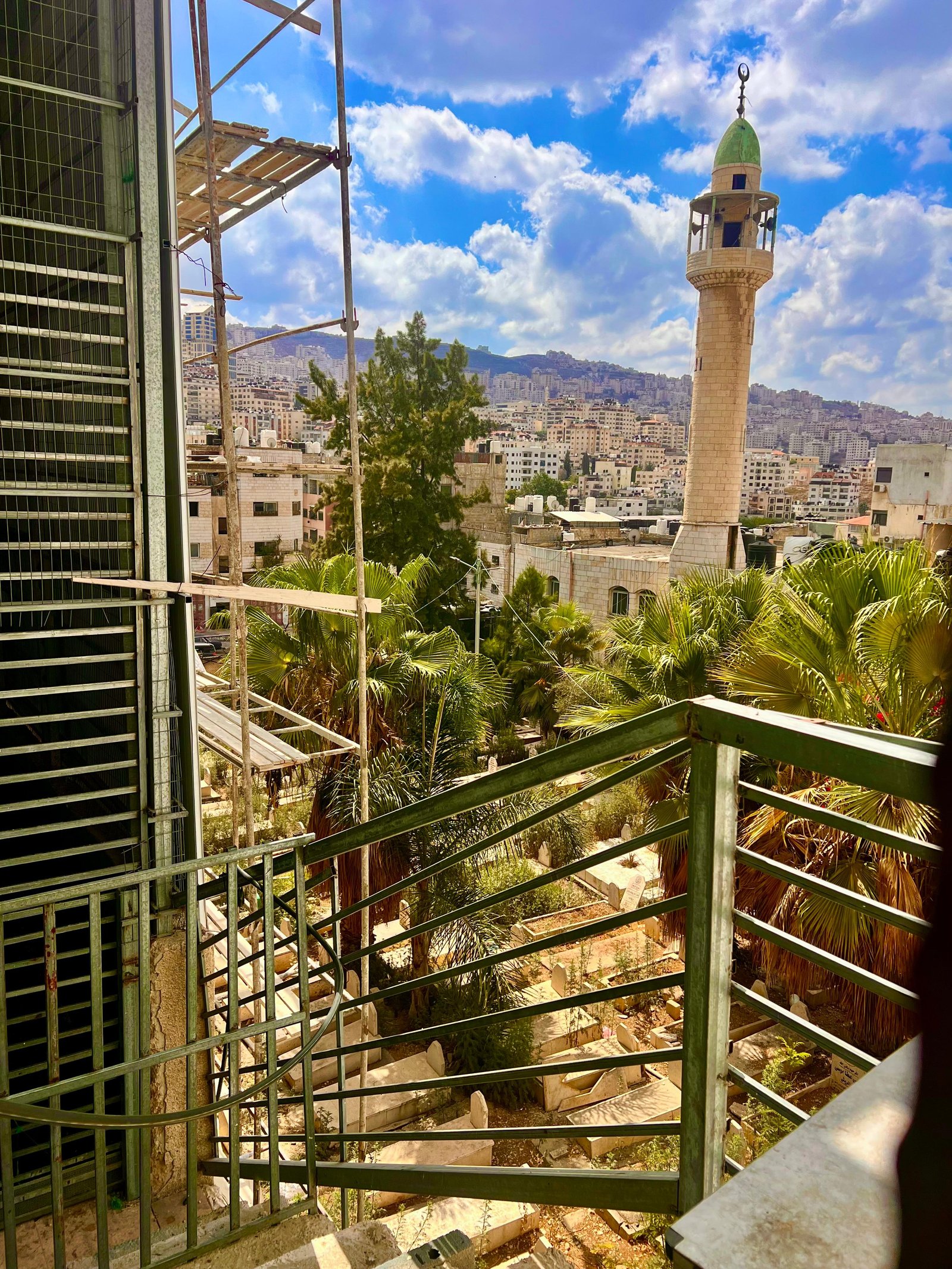مخيم العين/نابلس خلال جولة توثيقية لفريق موسوعة المخيمات الفلسطينية بعدسة منية سلاطنة