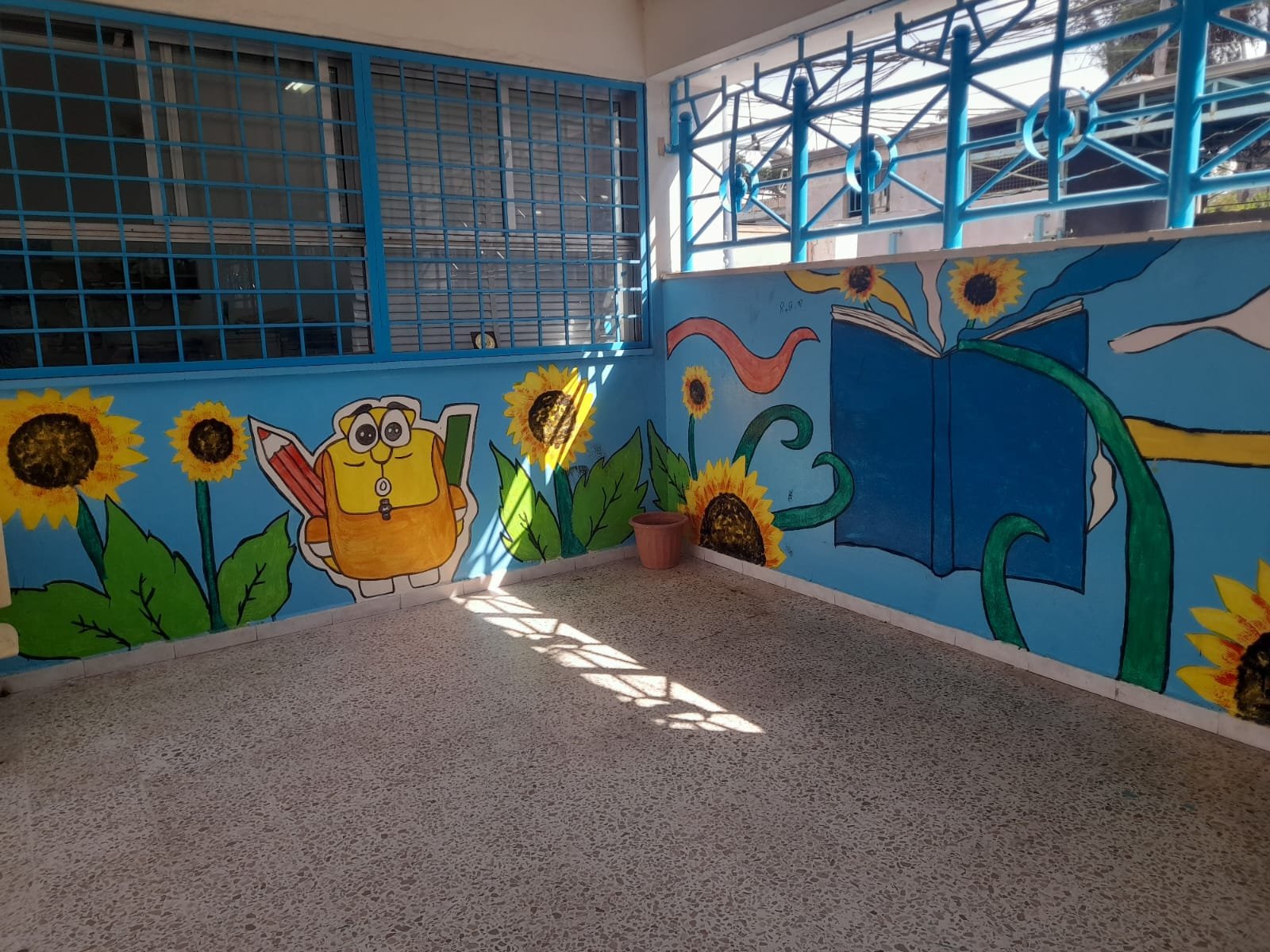 من استعدادات مدرسة نمرين في مخيم البص لبدء العام الدراسي الجديد 2025-2026 تصوير سمر محمد