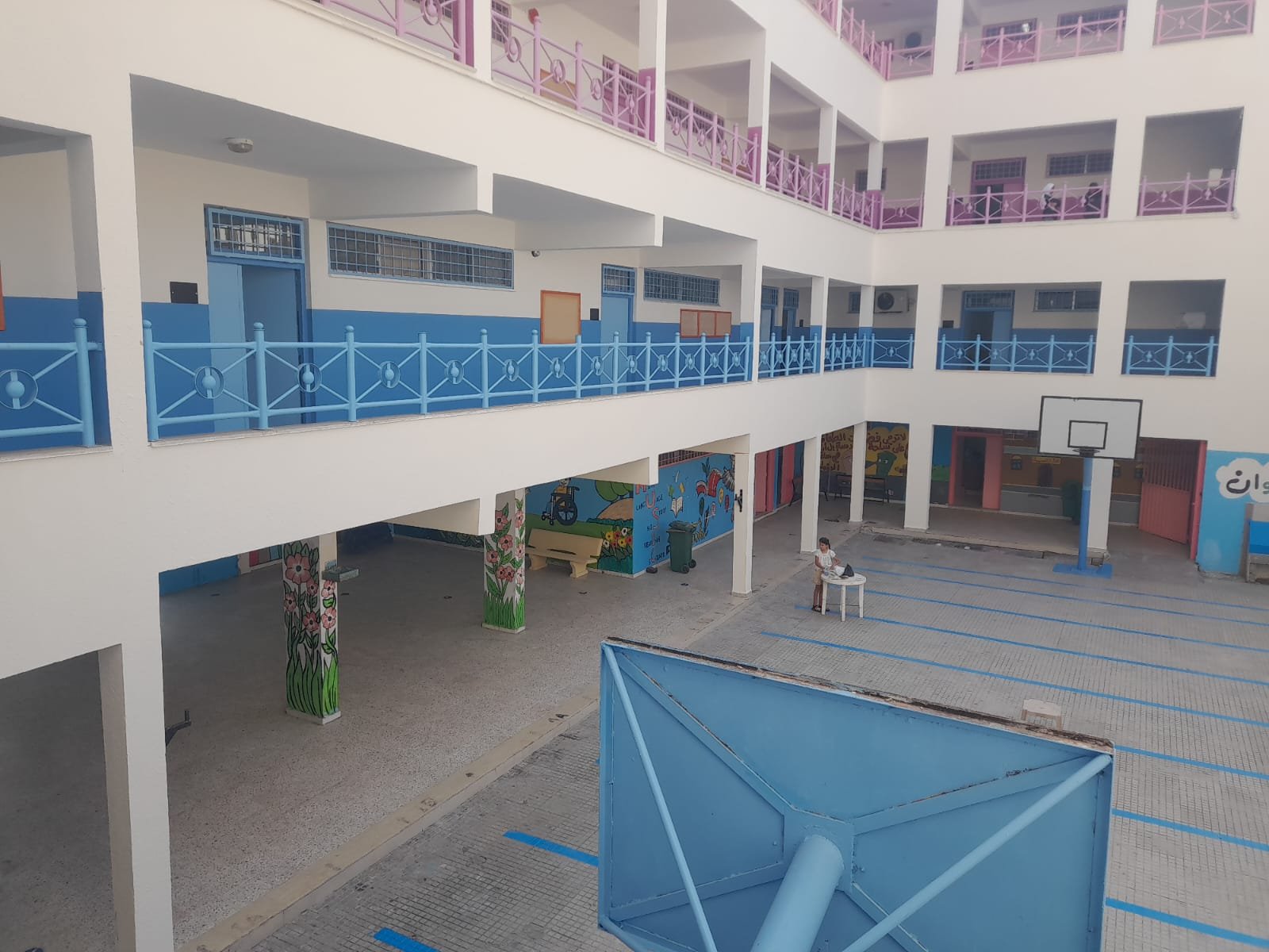 من استعدادات مدرسة نمرين في مخيم البص لبدء العام الدراسي الجديد 2025-2026 تصوير سمر محمد