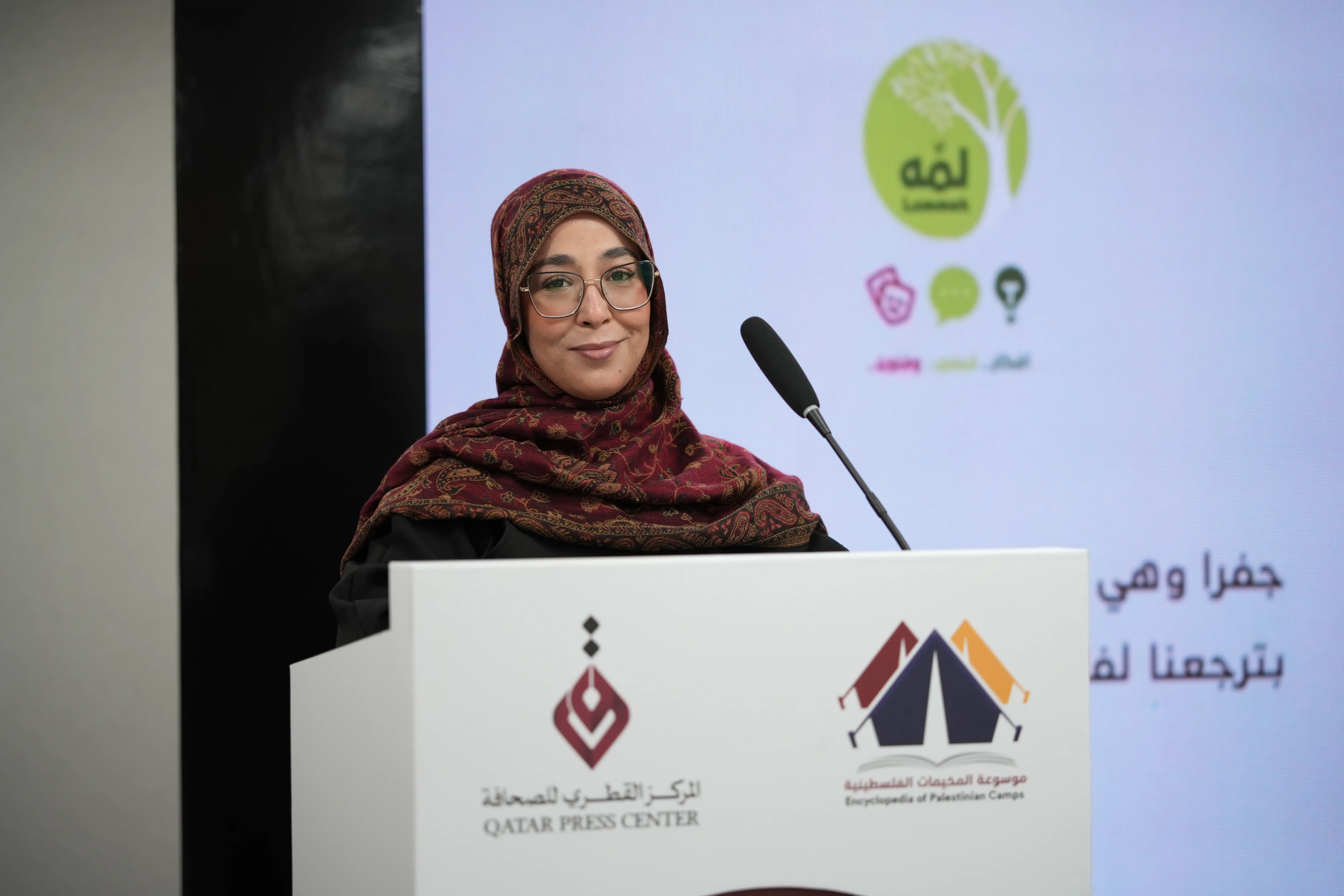 من مشاركين تدشين موسوعة المخيمات الفلسطينية