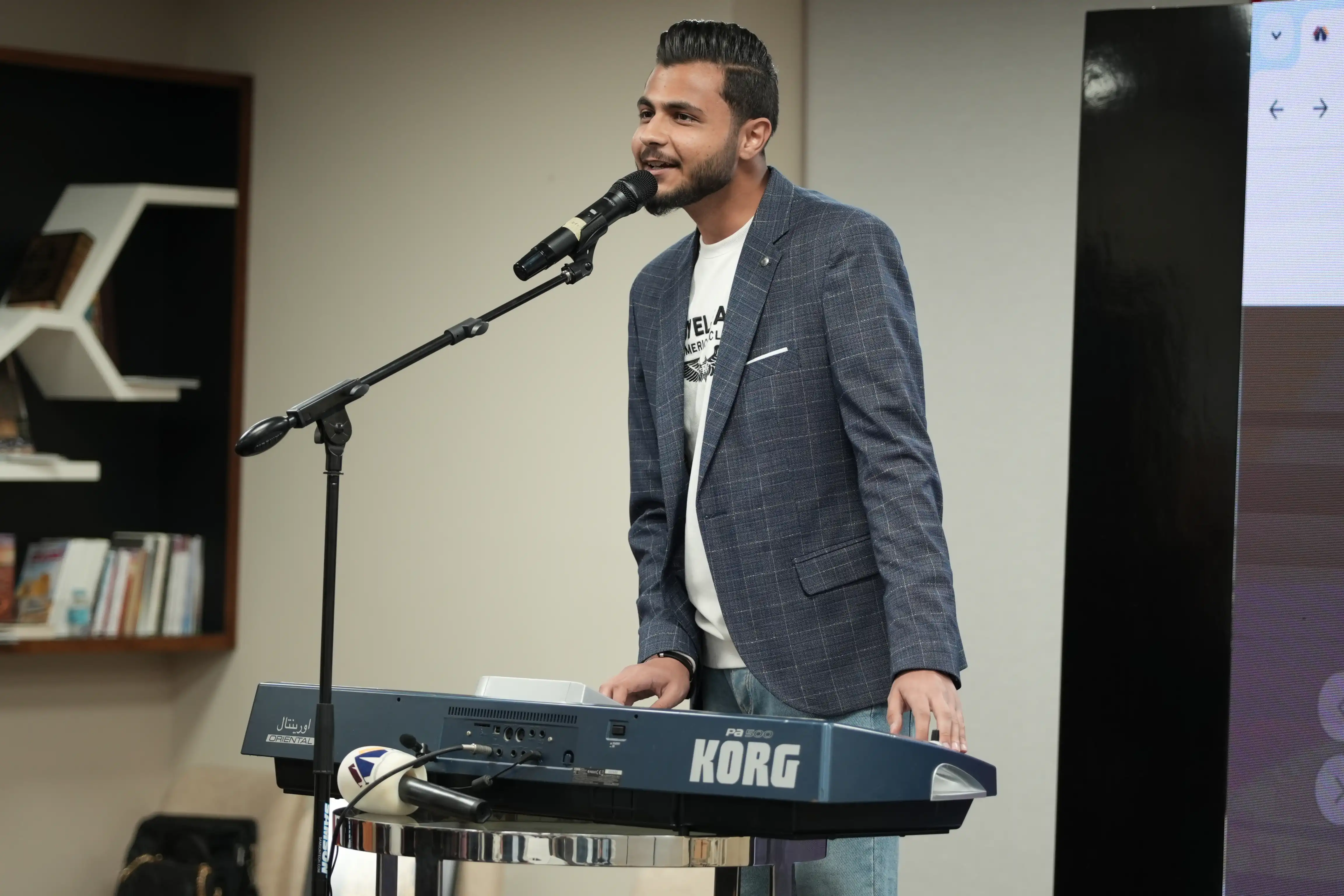 من تدشين موسوعة المخيمات الفلسطينية