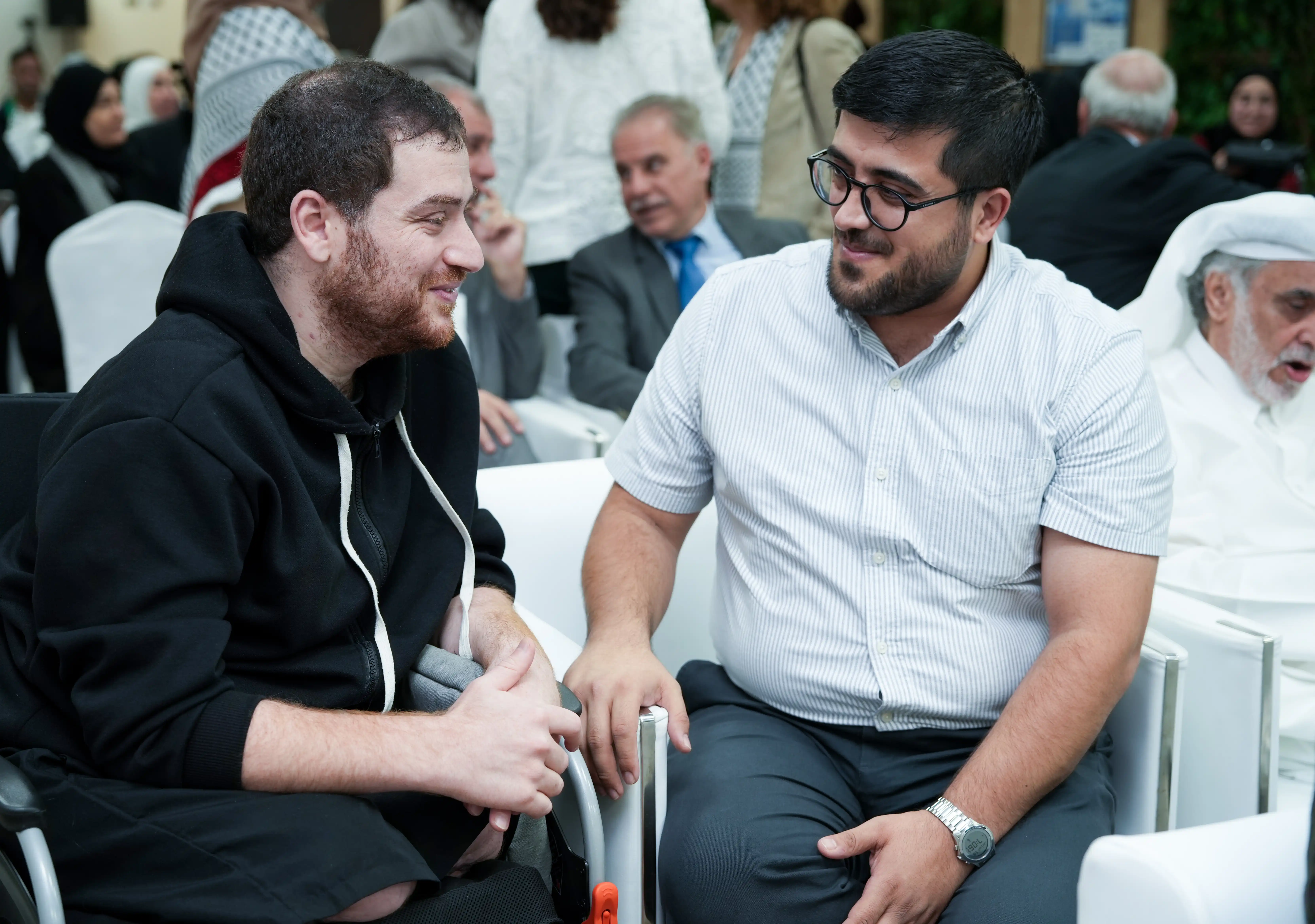 مشاركين في معرض تدشين موسوعة المخيمات الفلسطينية